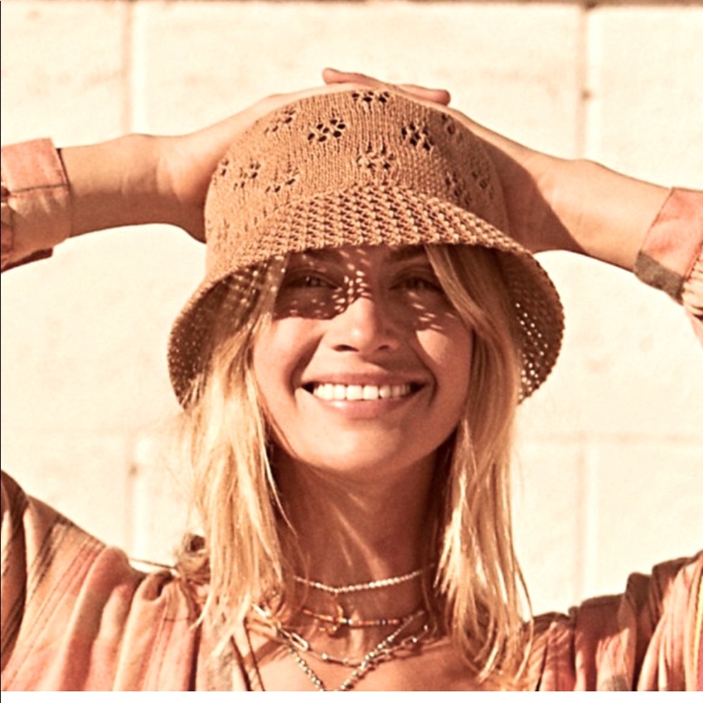 Free People tan knit bucket hat
